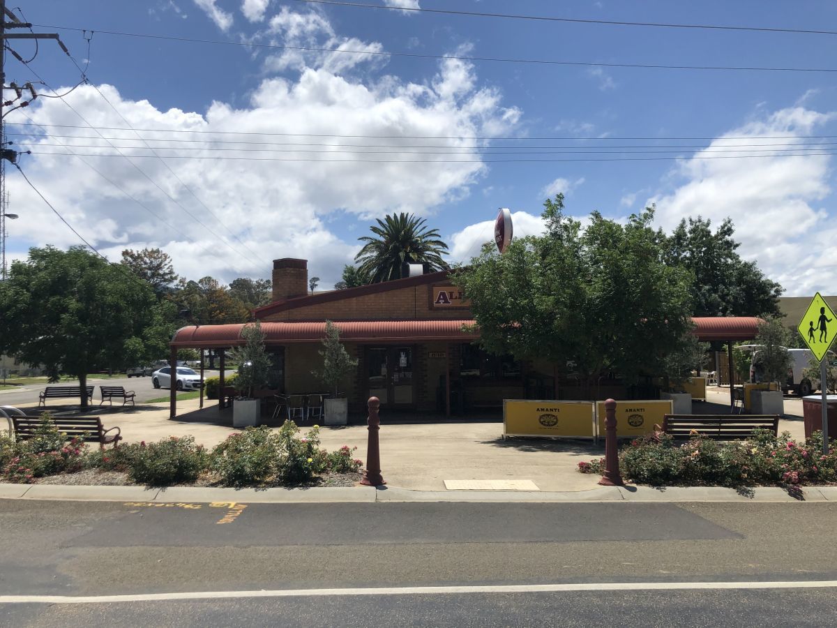 6880 Great Alpine Road, Swifts Creek VIC 3896 Property Information